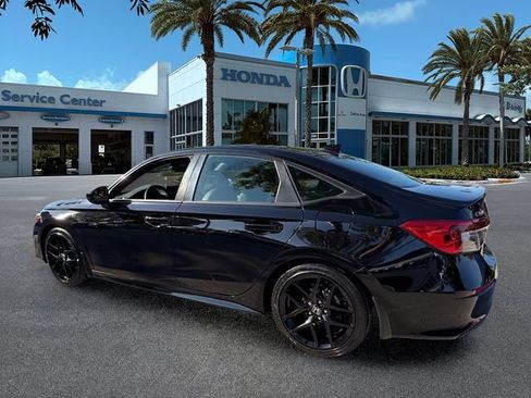 Used 2024 Honda Civic Sport image 6