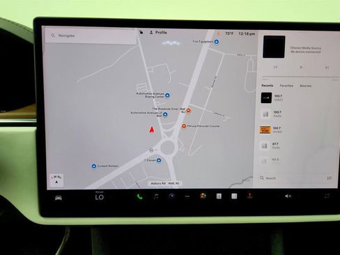 Used 2022 Tesla Model X AWD/4WD image 23