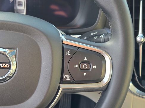 Used 2024 Volvo S60 B5 Core image 38