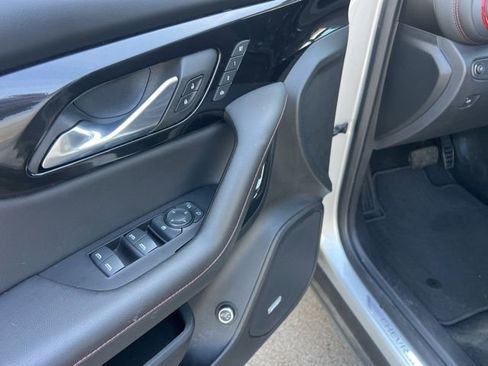 Used 2021 Chevrolet Blazer RS w/ Enhanced Convenience Package image 27