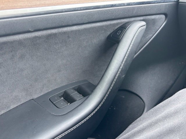 Used 2023 Tesla Model 3 Standard Range RWD image 30