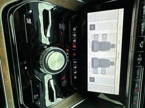 Used 2024 Jeep Grand Wagoneer Series I AWD/4WD image 31
