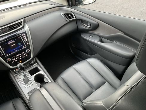 Used 2023 Nissan Murano SV w/ SV Midnight Edition Package image 17