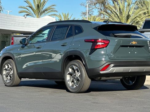 New 2026 Chevrolet Trax LT w/ Driver Confidence Package image 5