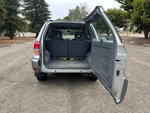 Used 2003 Toyota RAV4 2WD image 30