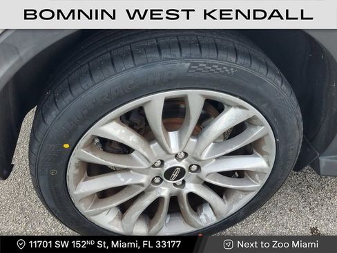 Used 2017 Lincoln MKC Reserve image 9