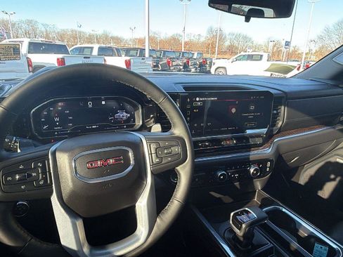Certified 2025 GMC Sierra 1500 Elevation w/ Elevation Premium Package image 17