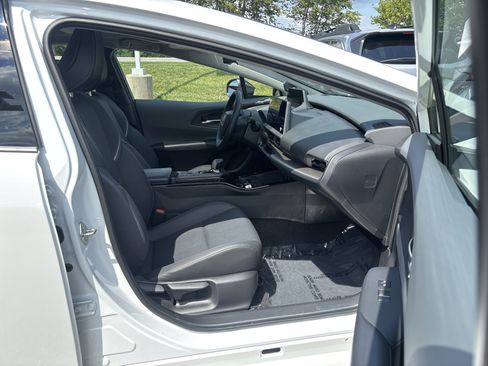 Used 2025 Toyota Prius Limited w/ Limited Premium Package AWD/4WD image 25