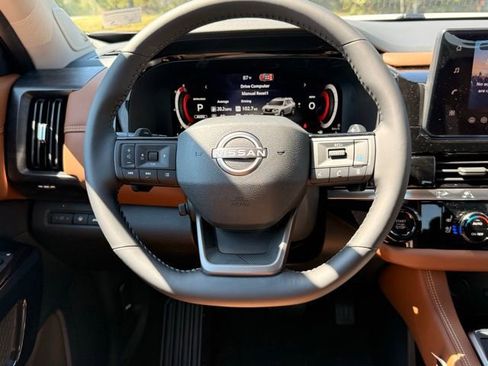New 2026 Nissan Pathfinder Platinum AWD/4WD image 25