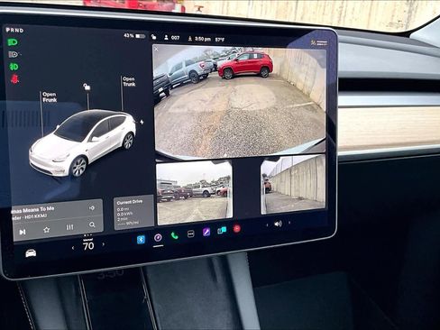Used 2021 Tesla Model Y Long Range image 27