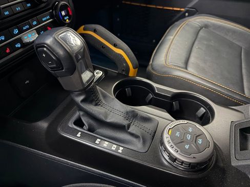 Used 2021 Ford Bronco Badlands w/ Sasquatch Package image 25