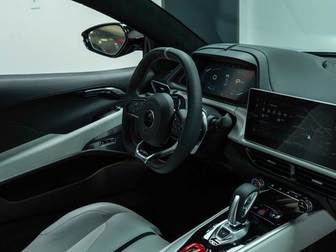 New 2026 Lotus Emira SE image 27