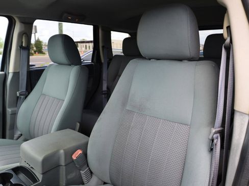 Used 2006 Jeep Grand Cherokee Laredo w/ Cargo Convenience Group image 5