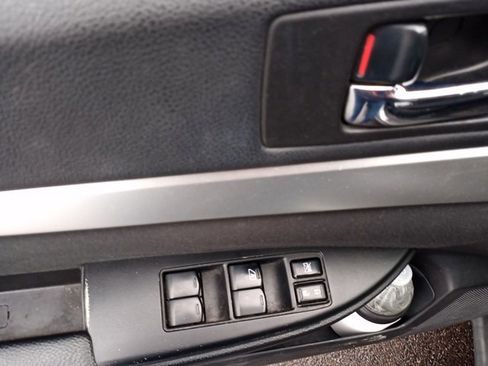 Used 2010 Subaru Outback 2.5i image 14