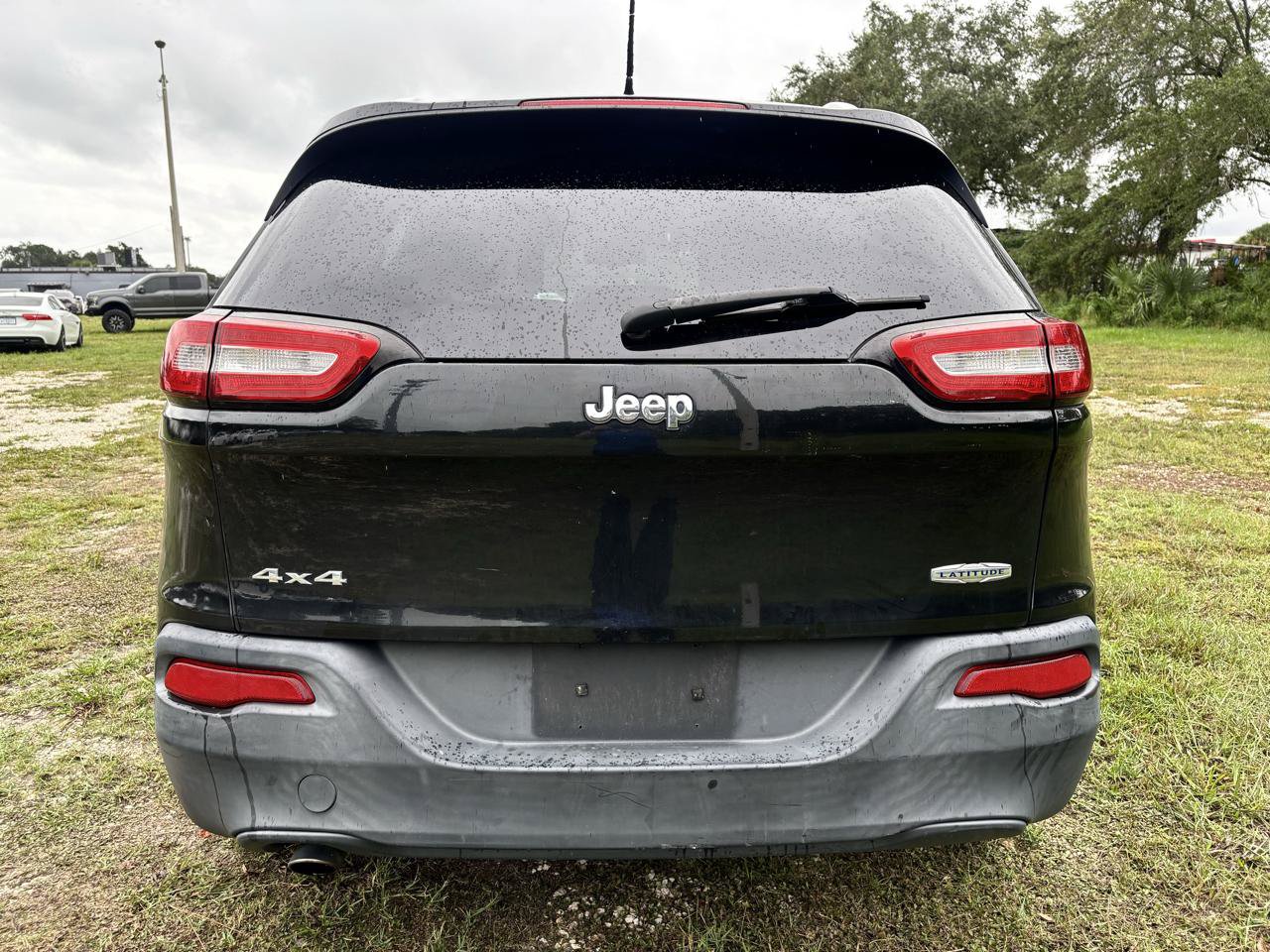 Used 2014 Jeep Cherokee Latitude AWD/4WD image 4