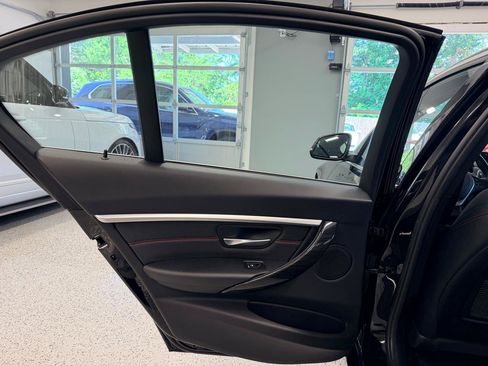 Used 2018 BMW 330i Sedan RWD image 19