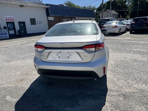 Used 2023 Toyota Corolla LE FWD image 12