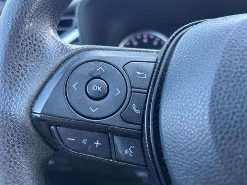 Used 2022 Toyota RAV4 LE FWD image 16