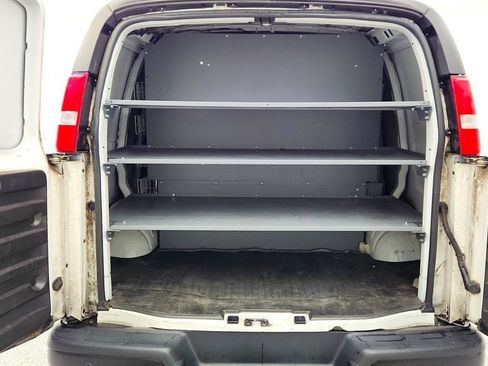 Used 2021 Chevrolet Express 2500 image 17