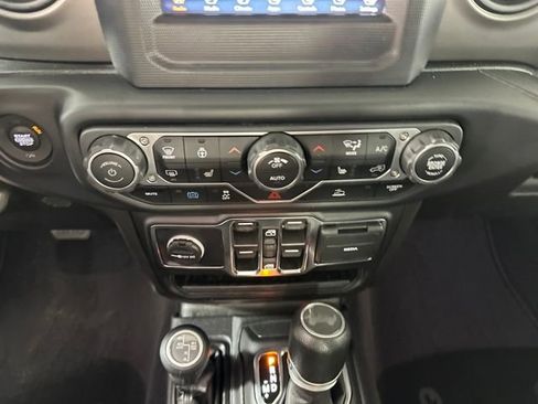 Used 2023 Jeep Wrangler Unlimited w/ Cold Weather Group image 23