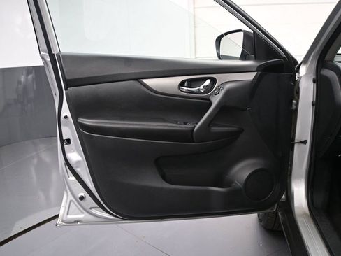 Used 2015 Nissan Rogue SV AWD/4WD image 7
