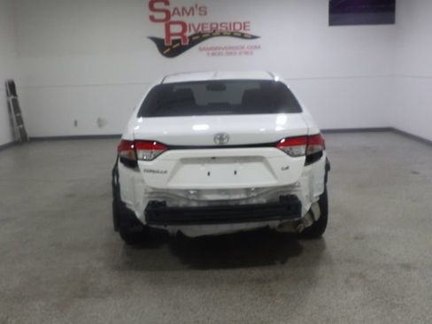 Used 2024 Toyota Corolla LE FWD image 3