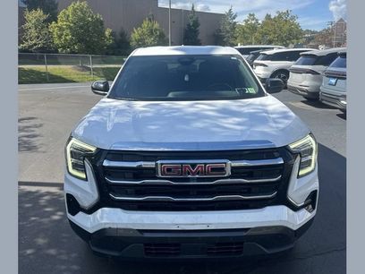 Used 2025 GMC Terrain Elevation