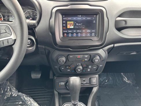 Used 2021 Jeep Renegade Sport AWD/4WD image 13