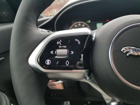 Used 2024 Jaguar E-PACE R-Dynamic SE image 15