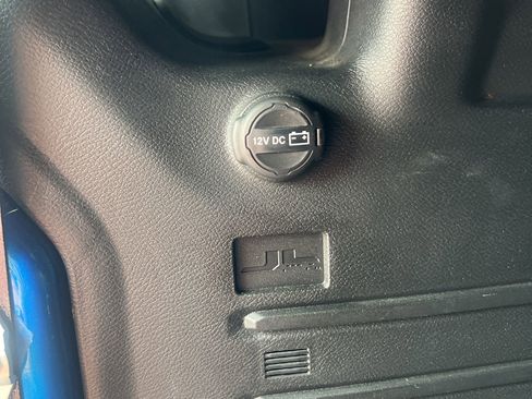Used 2021 Jeep Wrangler Unlimited Rubicon AWD/4WD image 24