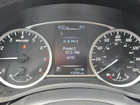 Used 2018 Nissan Sentra SR w/ SR Midnight Edition Package FWD image 11