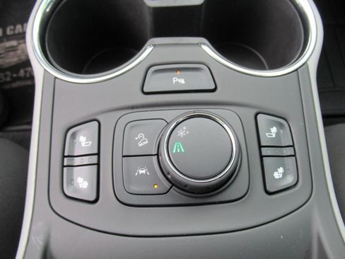 Used 2023 GMC Terrain SLT w/ Infotainment Package II FWD image 24