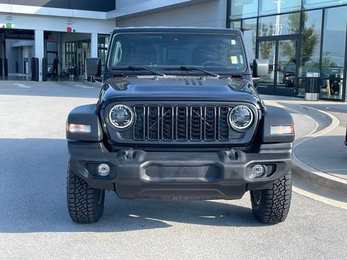 Used 2024 Jeep Wrangler Unlimited Sport AWD/4WD image 2
