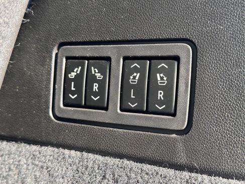 Used 2023 Cadillac XT6 Premium Luxury FWD image 31