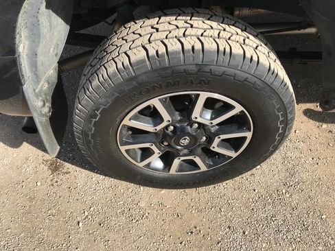 Used 2014 Toyota Tundra SR image 28