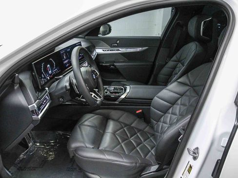 Certified 2023 BMW 740i w/ Parking Assistance Package image 19