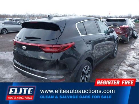 Used 2020 Kia Sportage LX image 8