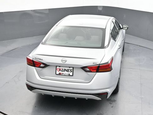 Used 2024 Nissan Altima 2.5 SV FWD image 22