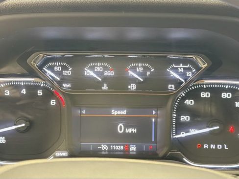 Used 2022 GMC Sierra 2500 Pro w/ Convenience Package AWD/4WD image 11