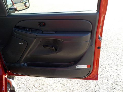 Used 2006 Chevrolet Silverado 1500 LT w/ Light Duty Power Package image 27