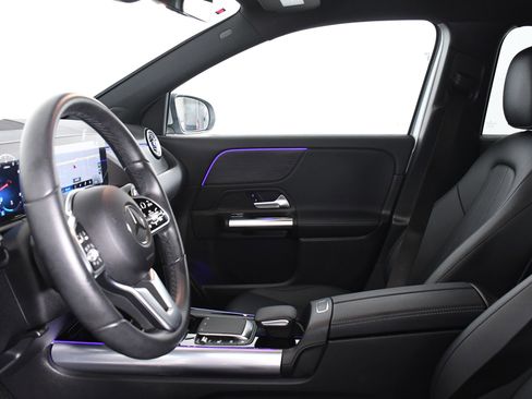 Used 2022 Mercedes-Benz GLA 250 w/ Premium Package Lite image 19