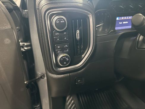Used 2021 GMC Sierra 1500 Elevation w/ Preferred Package AWD/4WD image 17