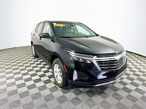 Used 2023 Chevrolet Equinox LT AWD/4WD image 3