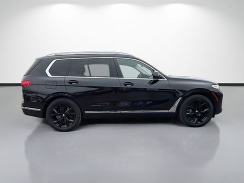 Used 2022 BMW X7 xDrive40i w/ Premium Package AWD/4WD image 2