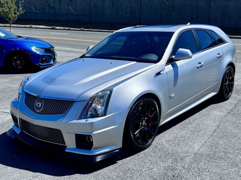 Used 2013 Cadillac CTS V RWD image 10