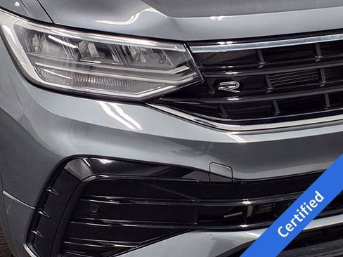 Used 2024 Volkswagen Tiguan SE R-Line image 11
