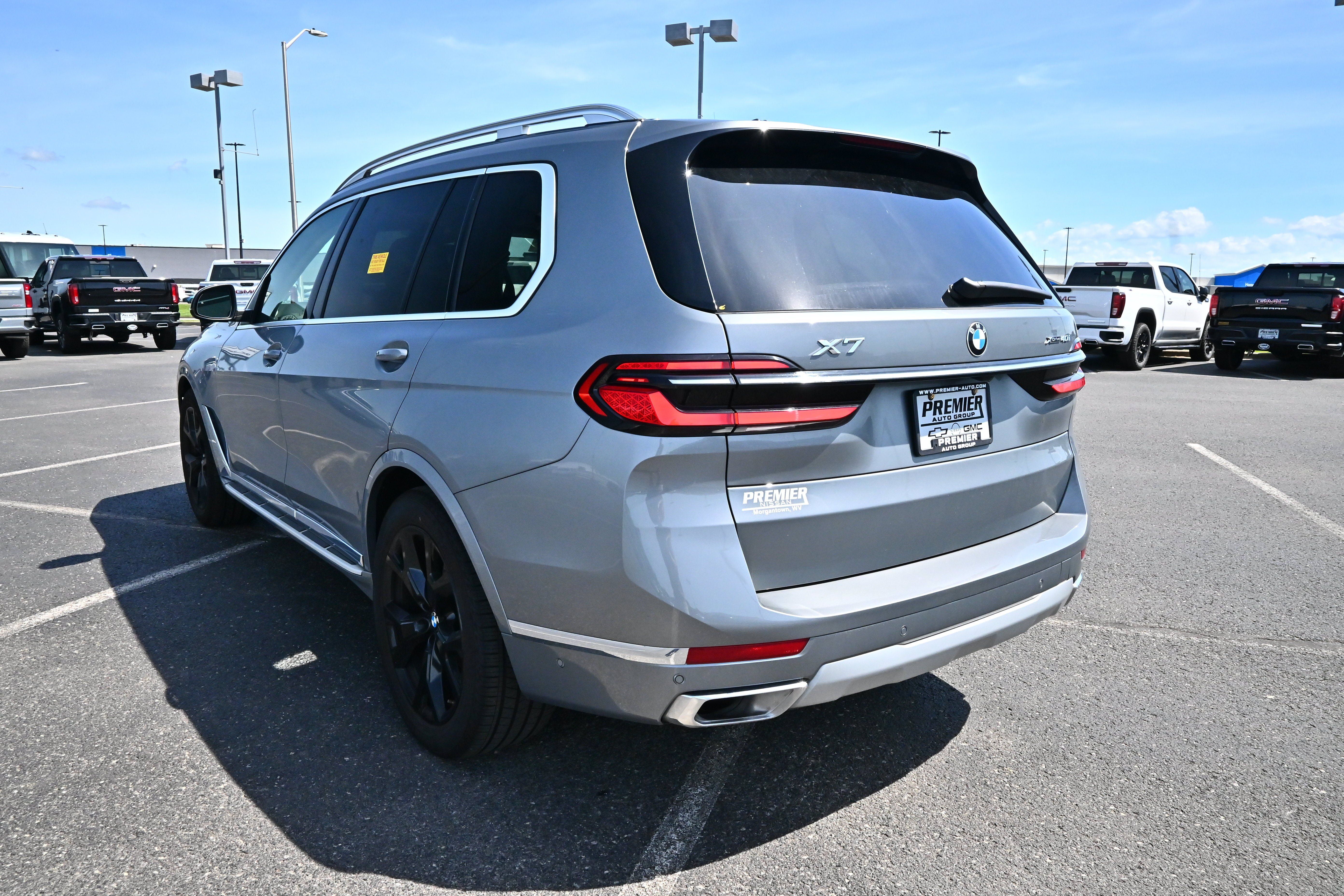 Used 2027 BMW X7 xDrive40i AWD/4WD image 8