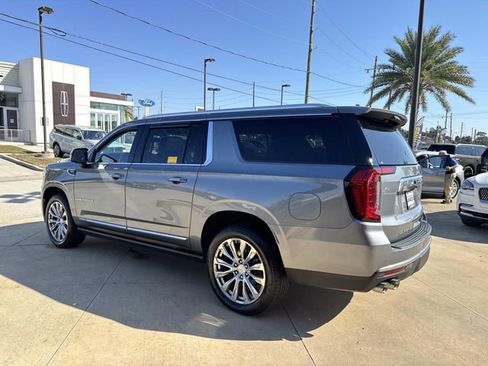 Used 2022 GMC Yukon XL Denali image 7