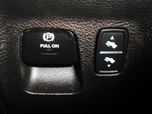 Certified 2022 RAM 1500 Big Horn image 16