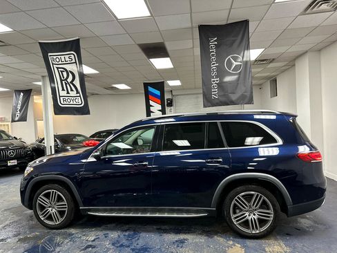 Used 2022 Mercedes-Benz GLS 450 4MATIC image 10